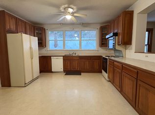 173 Leesville Rd #A, Moodus, CT 06469