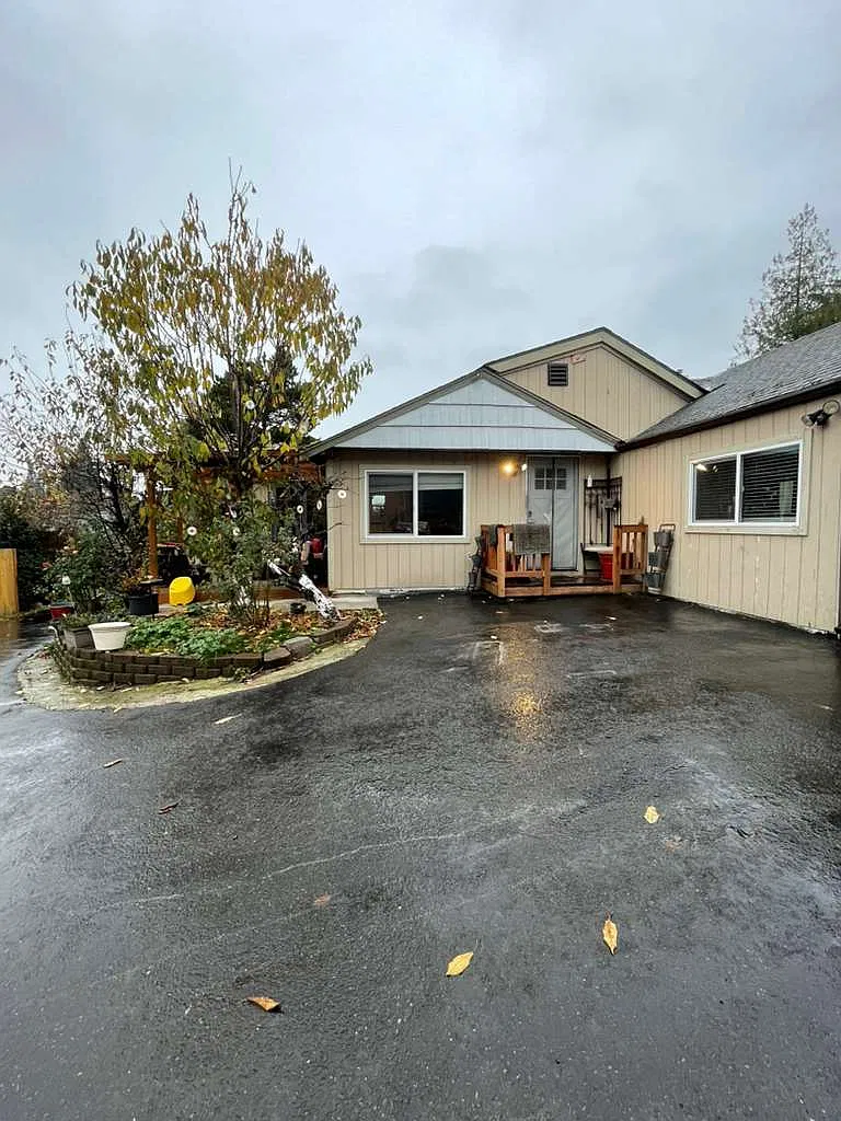 3 bed, 1600 sqft, $2,450 — Photo 1