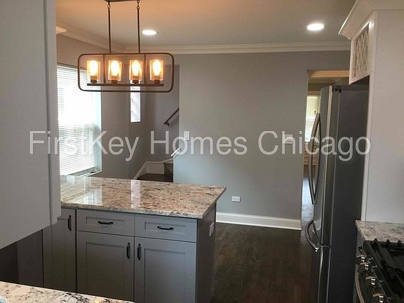4th image of 8751 S East End Ave