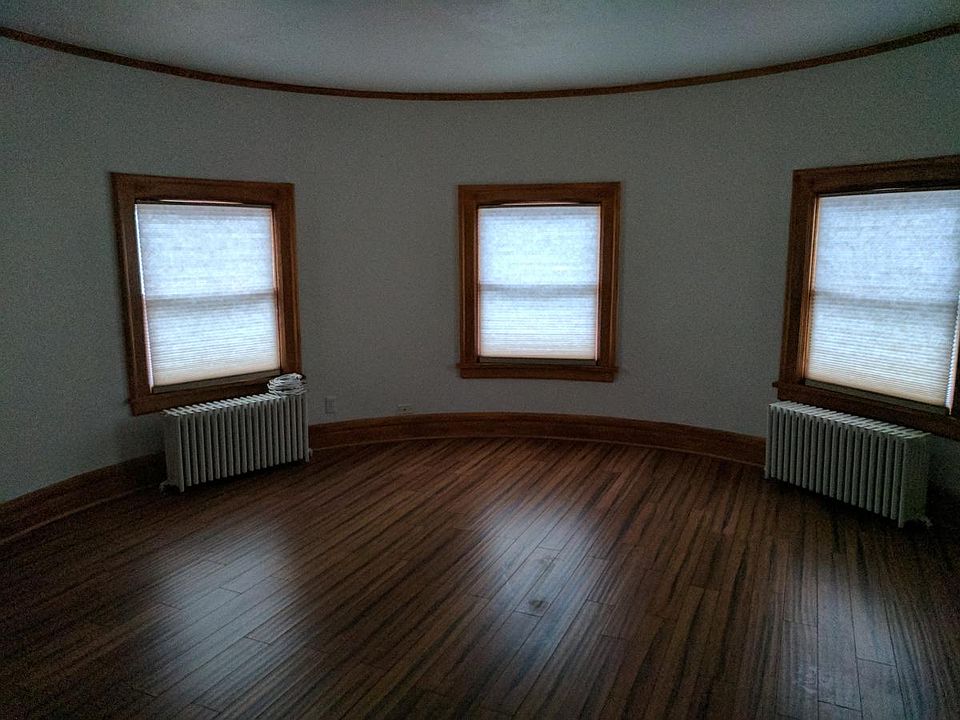 1st image of 645 W Ferry St