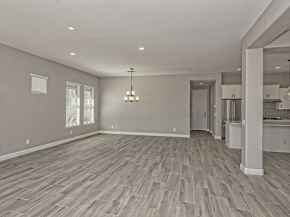 3rd image of 20722 W Fern Dr