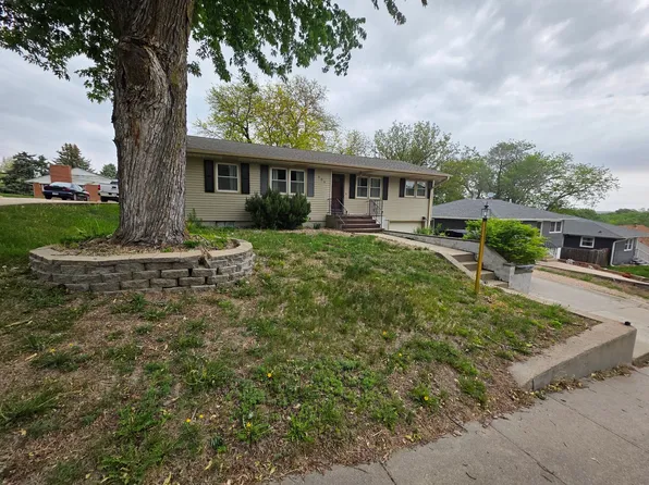 906 Elm Ave, Norfolk, NE 68701