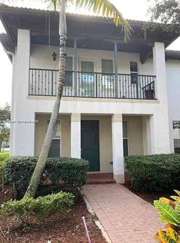 11835 SW 27th St — Photo 3