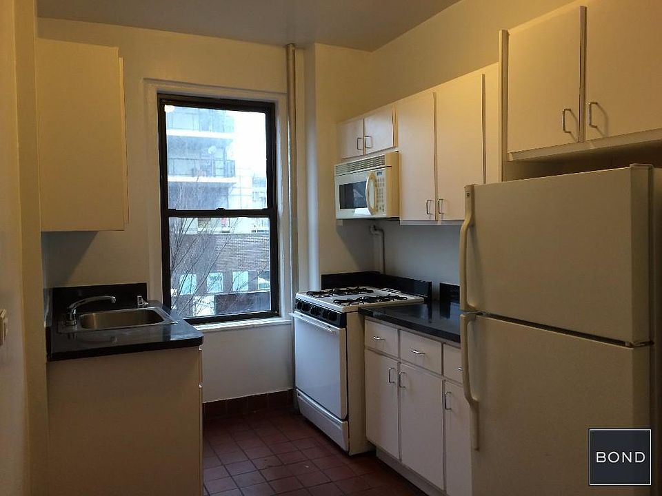 2nd image of 660 W 178th St APT 1a