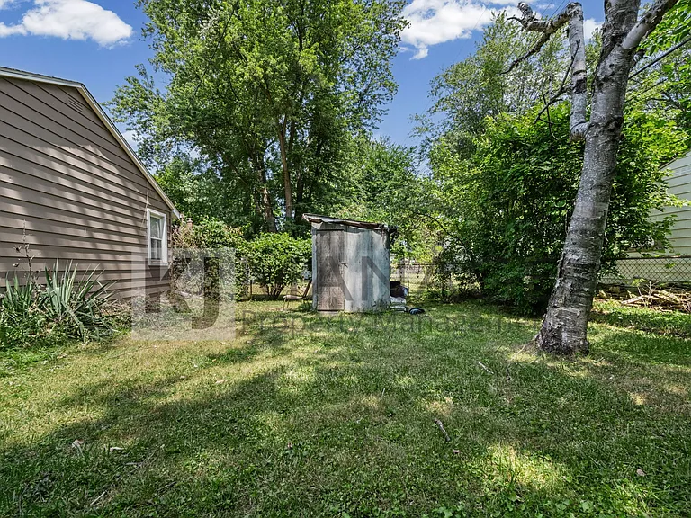 21730 Middlebelt Rd #B — Photo 12