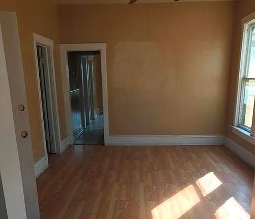 5th image of 9803 S Avenue L