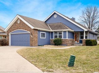 1013 SW 7th St, Lees Summit, MO 64081