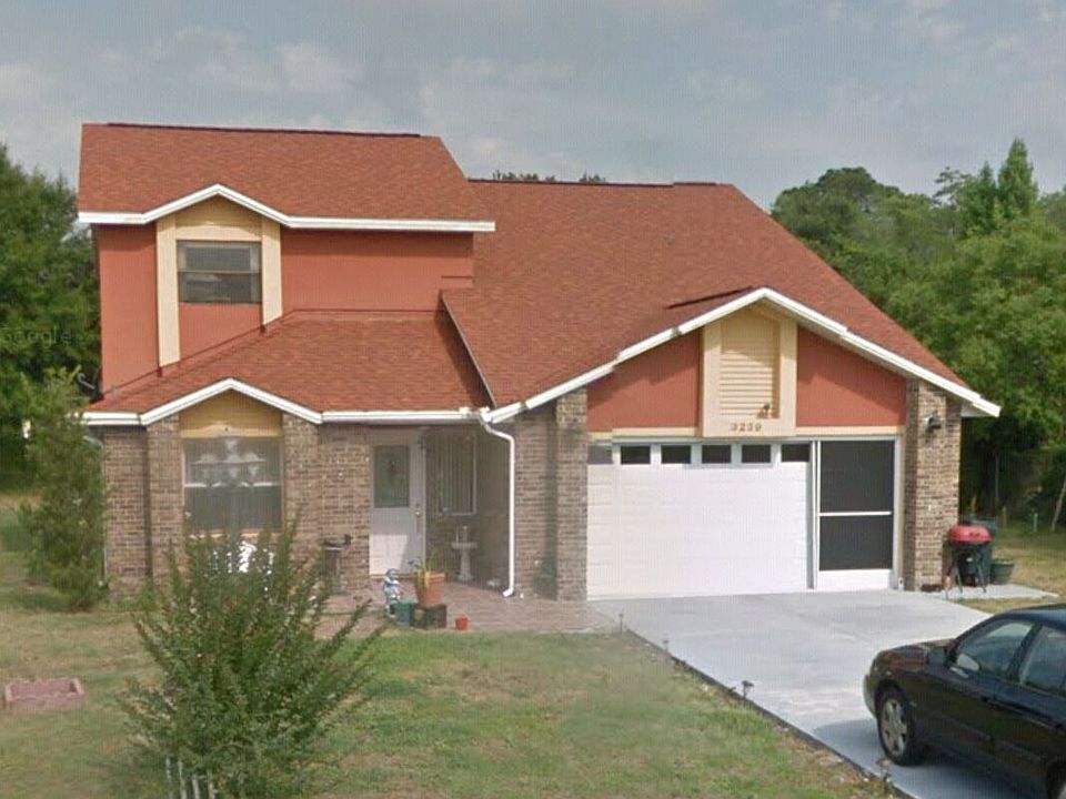 2nd image of 3239 Pineridge Cir