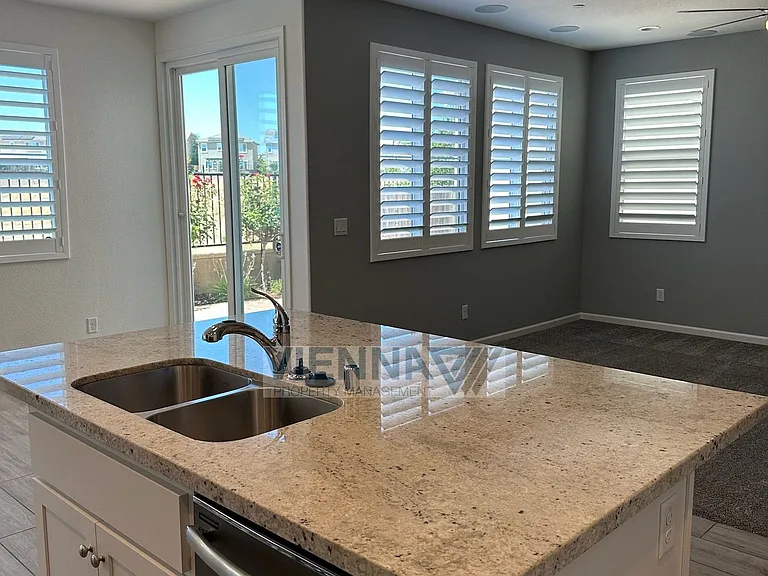 1347 Larkspur Dr — Photo 12