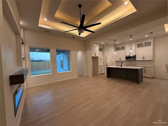 4th image of 4212 Carol Dr