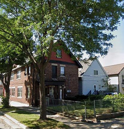 3rd image of 3900 N Port Washington Ave