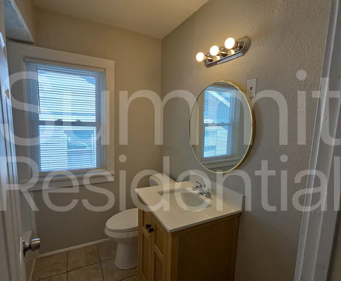 5011 E 39th Ter — Photo 13