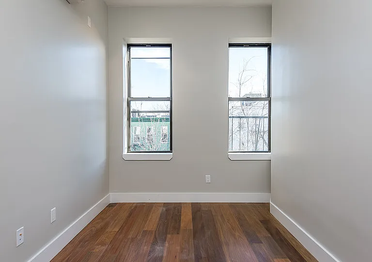 228 Kingsland Ave #3R — Photo 6