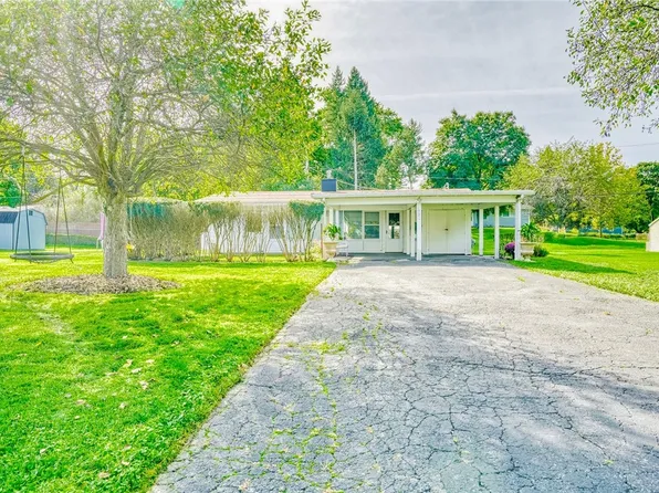 199 Castle Rd, Rochester, NY 14623