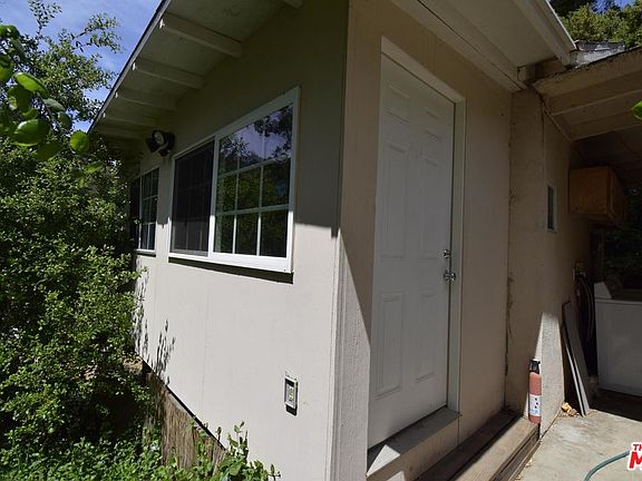 3rd image of 360 N Topanga Canyon Blvd #B