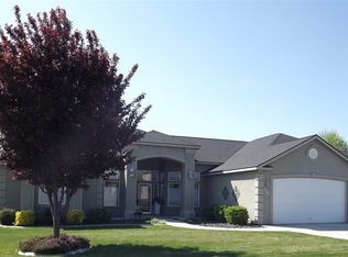 319 Rachel Rd, Kennewick, WA 99338