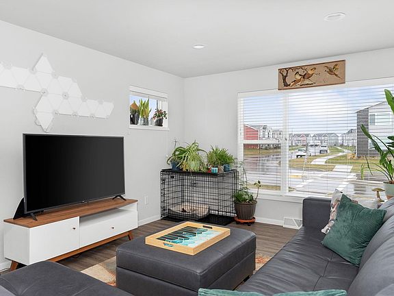 3rd image of 6004 Minong Ln