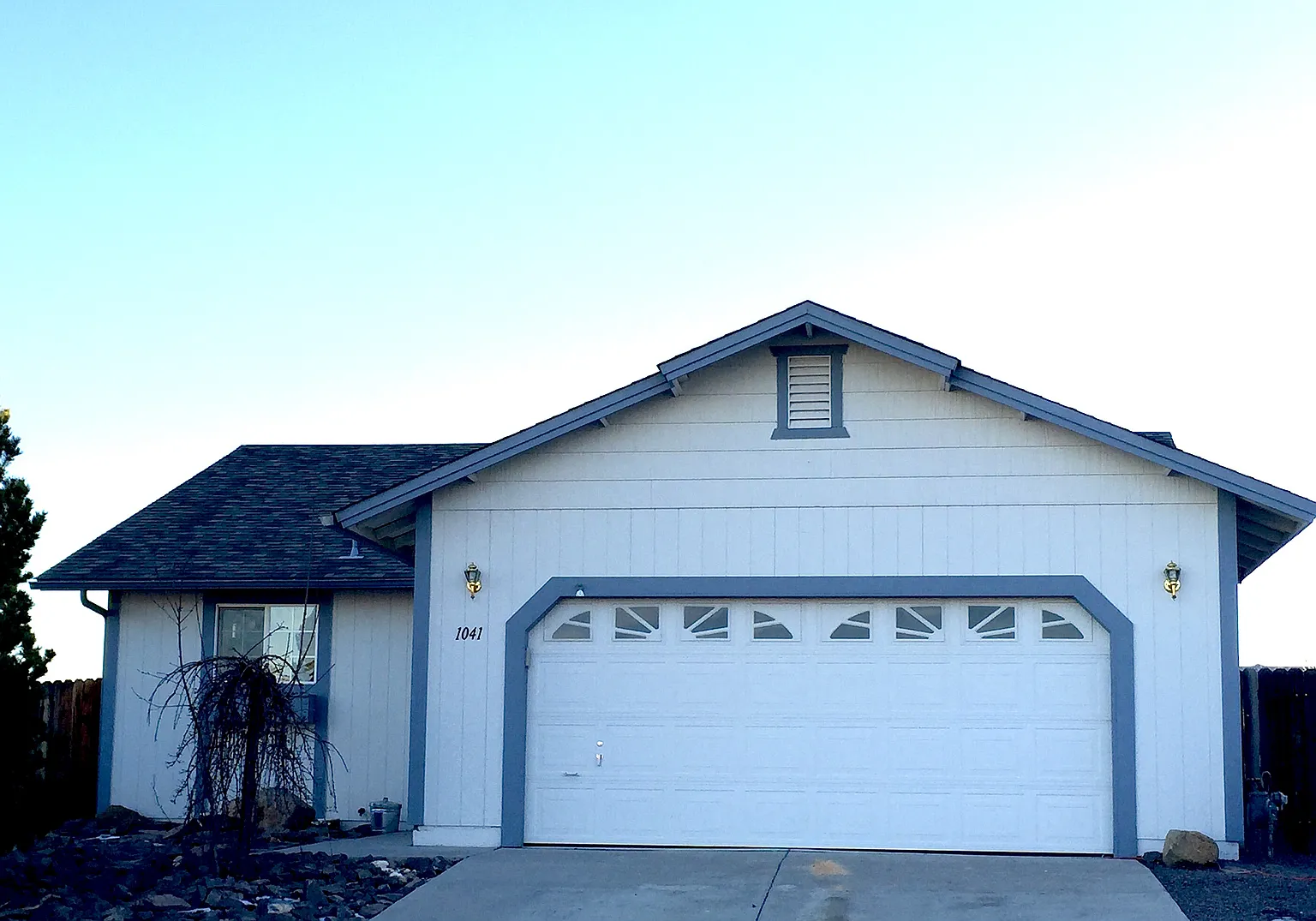 1041 Greenwing Dr photo 1