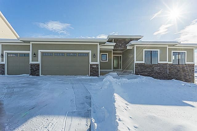 1st image of 9494 Winterberry Dr