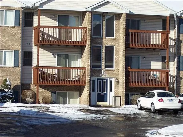 Huron River Wayne, 3670 S John Hix Rd APT 13, Wayne, MI 48184