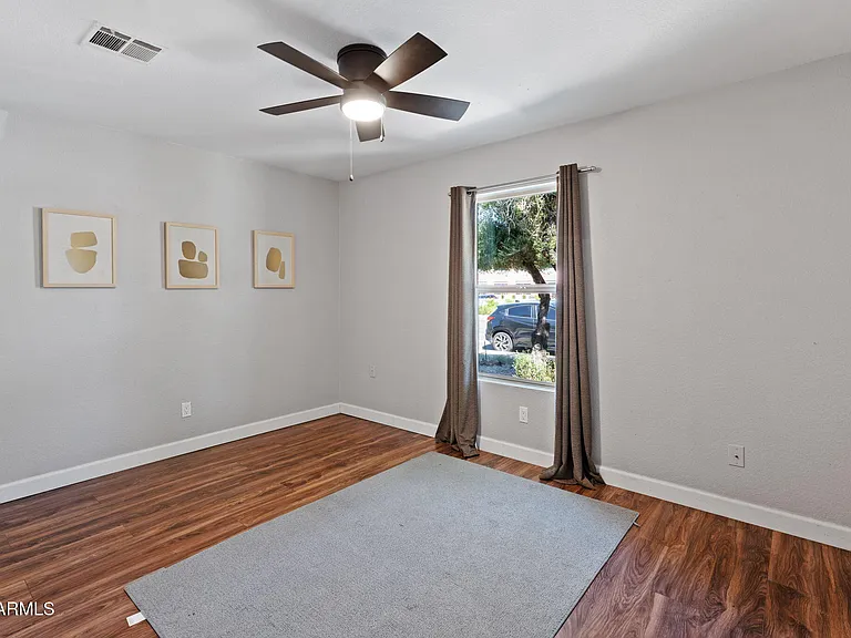 2129 W Rose Garden Ln — Photo 15