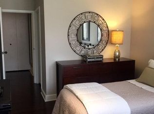 50 E Bellevue Pl APT 305, Chicago, IL 60611