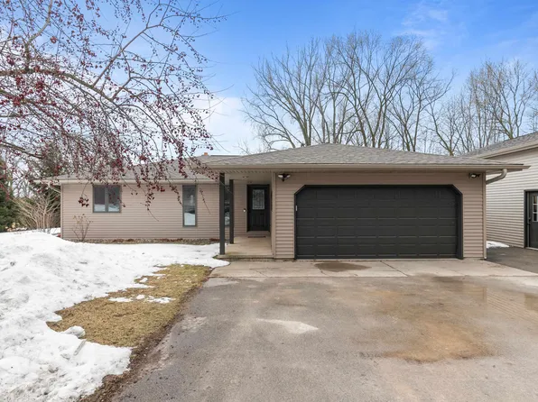 W8943 Thorson Rd, Hortonville, WI 54944