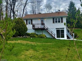 708 Warwick Tpke, Hewitt, NJ 07421