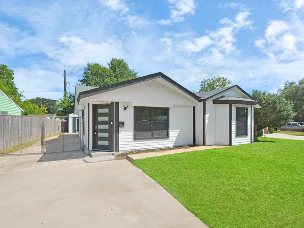4841 Clover St, Houston, TX 77033