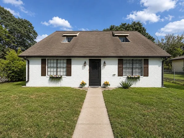 1001 Clearspring Dr, Brenham, TX 77833