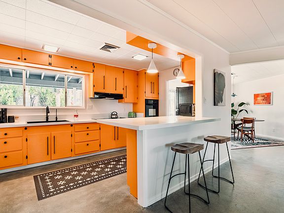 Open Kitchen