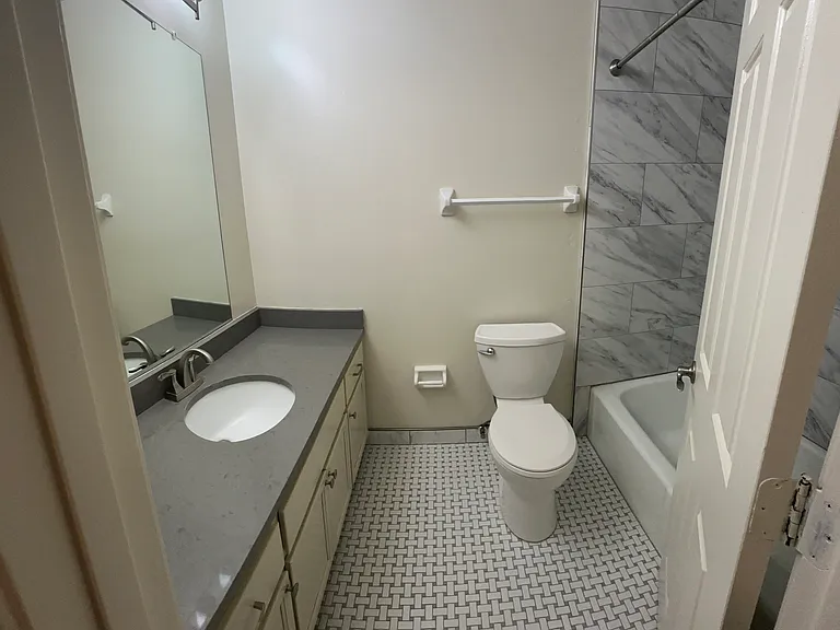 2118 Acklen Ave #51 — Photo 35