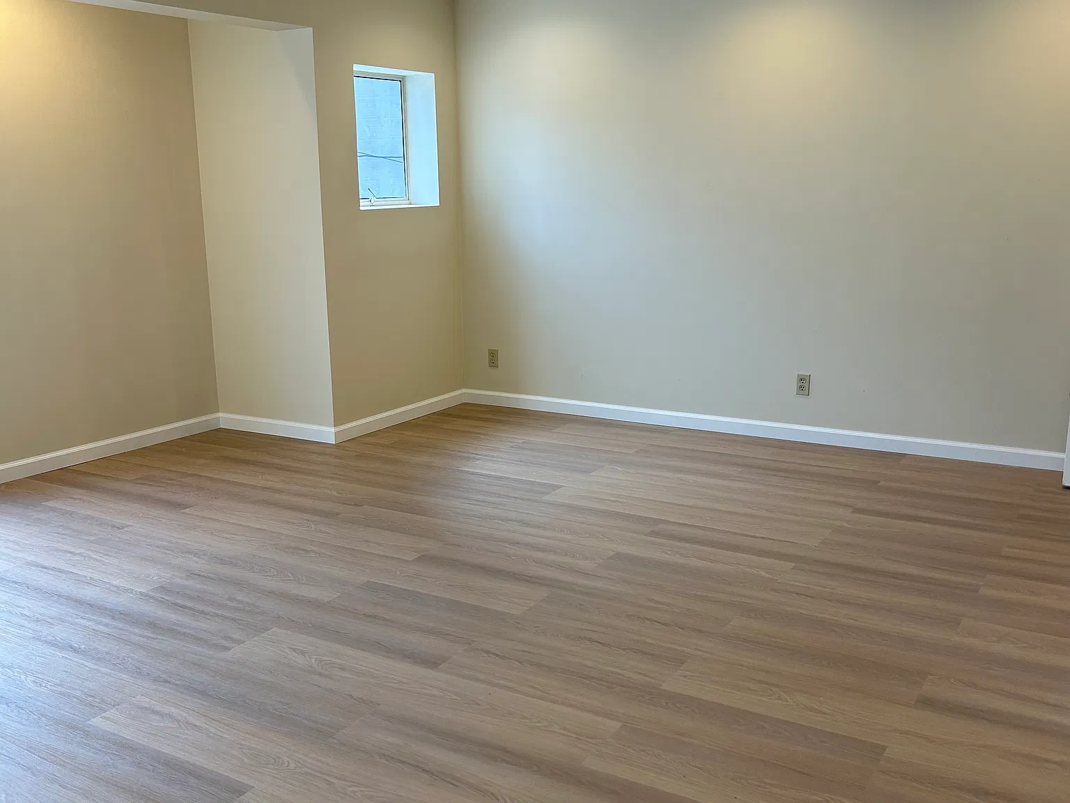 2 bed, $4,550 — Photo 4