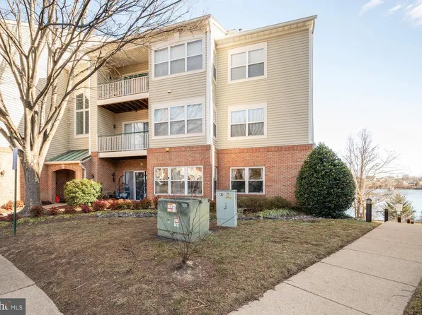6543 Grange Ln Unit 202, Alexandria, VA 22315