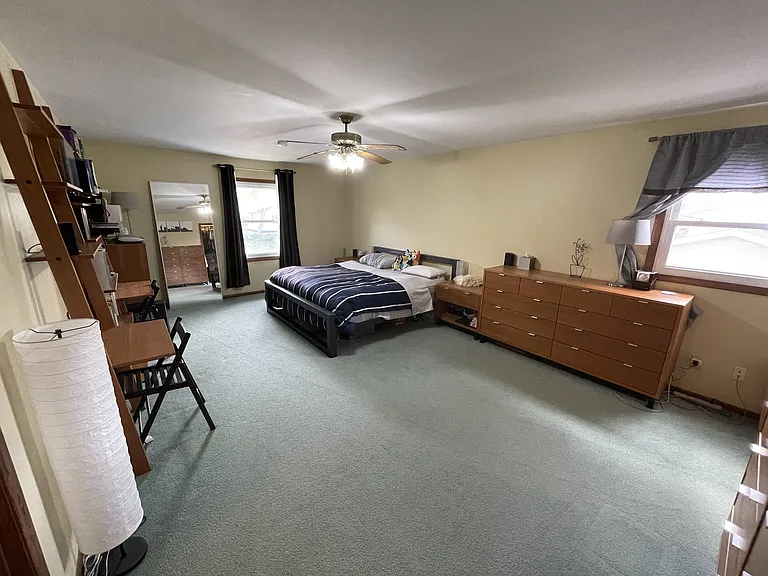 1708 Howlett Ln — Photo 21