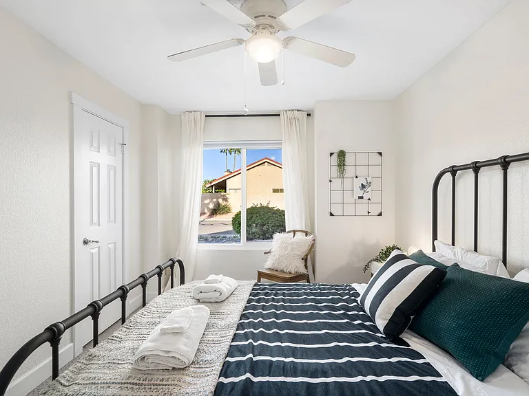 10854 N 110th Pl — Photo 16