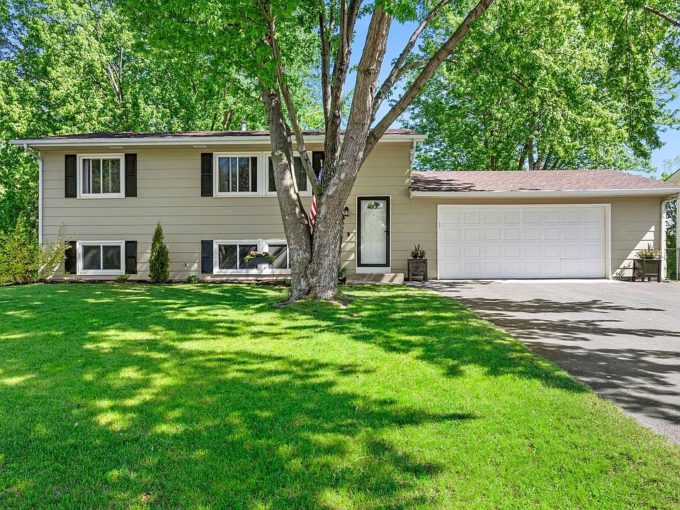 1st image of 2123 Cliffview Dr