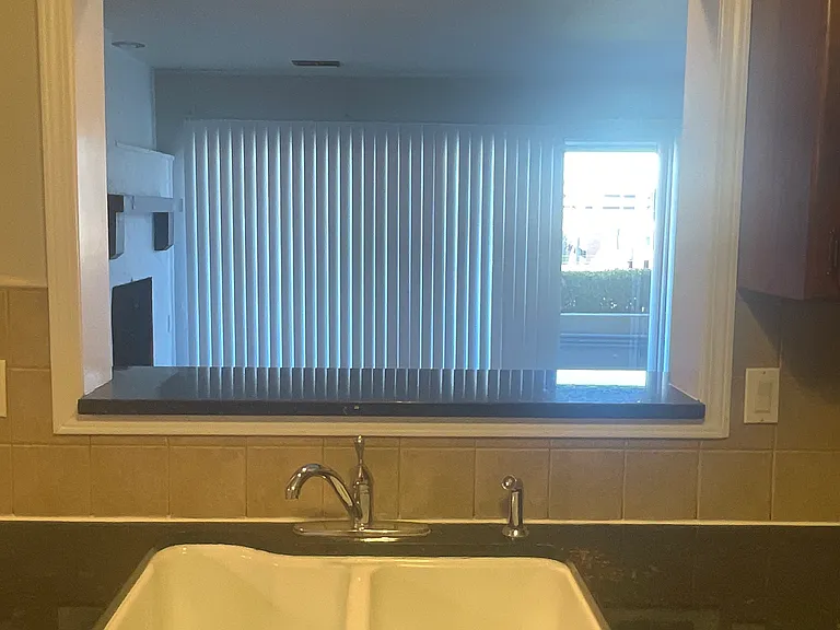 4942 Grand Ave #10 — Photo 9