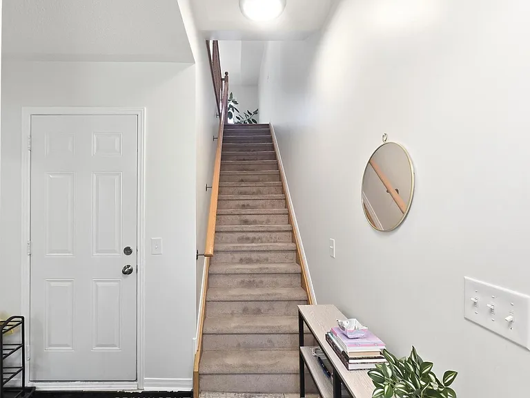 112 Harbourside Dr — Photo 4