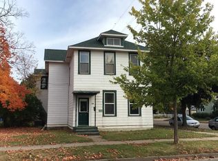 378 E 10th St, Winona, MN 55987