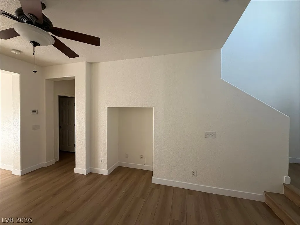 3 bed, 2.5 bath, 1309 sqft, $1,895 — Photo 4