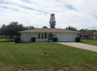 305 SE 17th Pl, Cape Coral, FL 33990