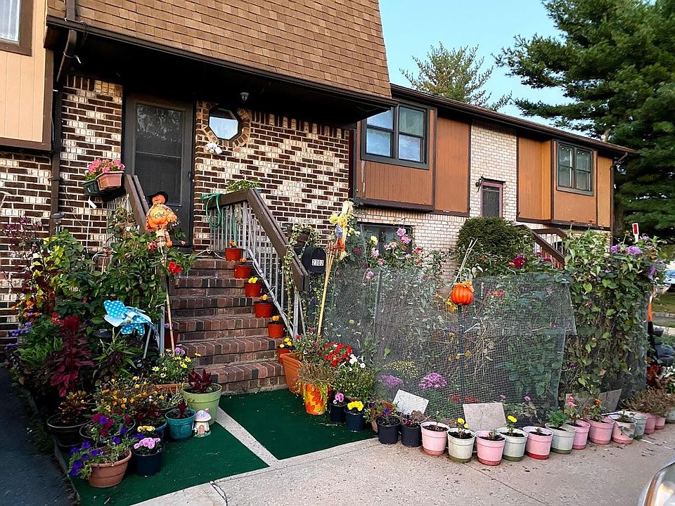 2nd image of 2302 Merrywood Dr #2302