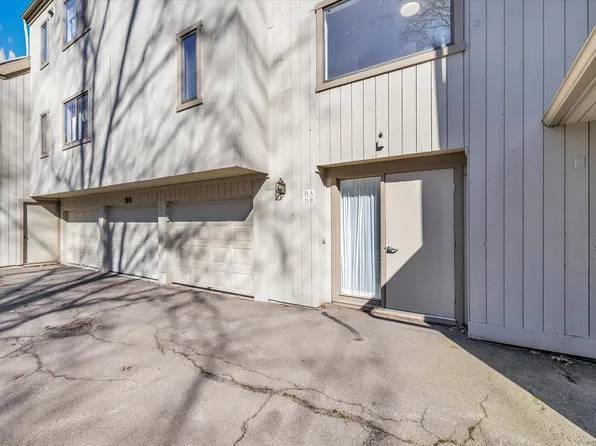 31 Algonquin Lane #B, Stratford, CT 06614