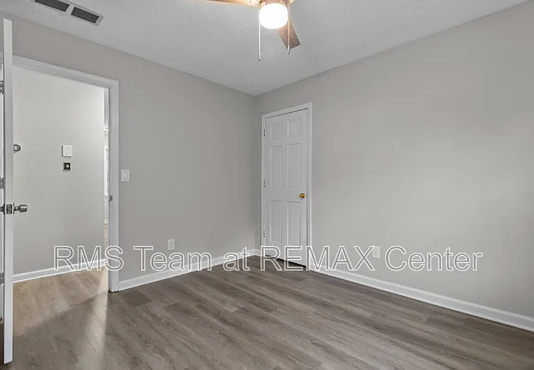 773 Huntington Way NW — Photo 35