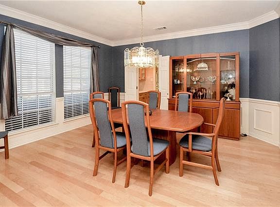 4th image of 7304 White Castle Ln