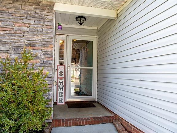 4th image of 326 Slate Dr