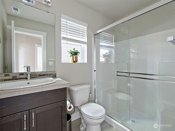 4th image of 1320 138 Place SW #17