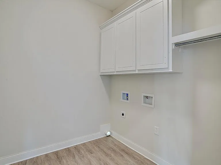 707 Heartwood Ln — Photo 18