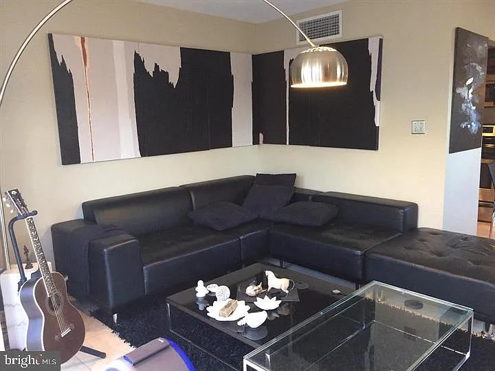 1117 New Hampshire Ave NW #9 — Photo 5